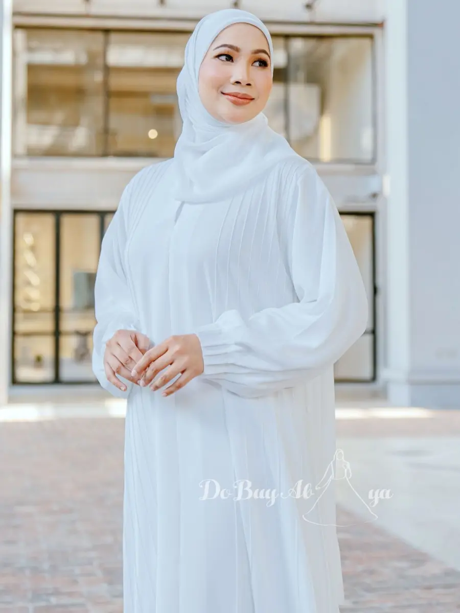 Iyna White