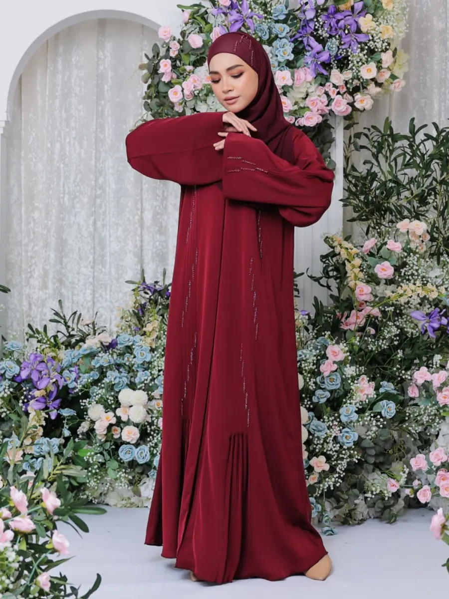 Nuha Pleated Maroon