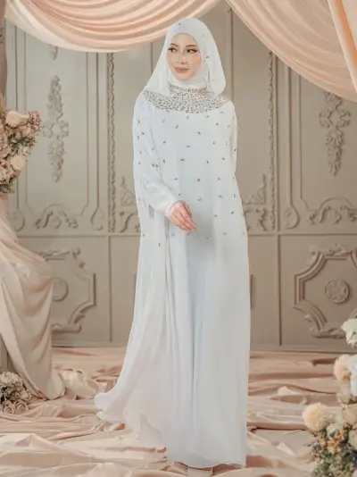 Ready Stocks Lunara Cape White