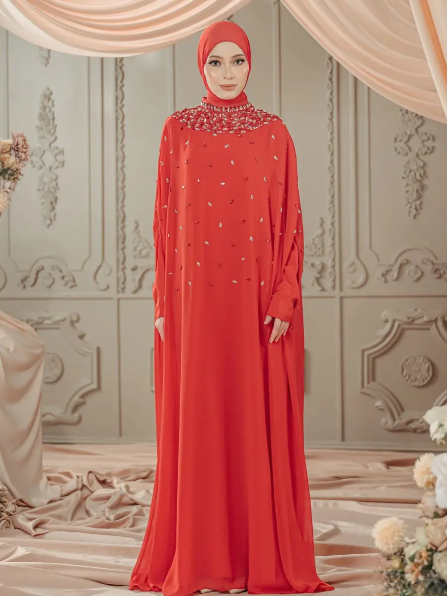 Lunara Cape Red