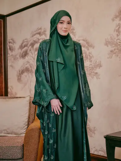 Chic Emerald Green