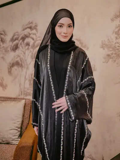 Alaia Black