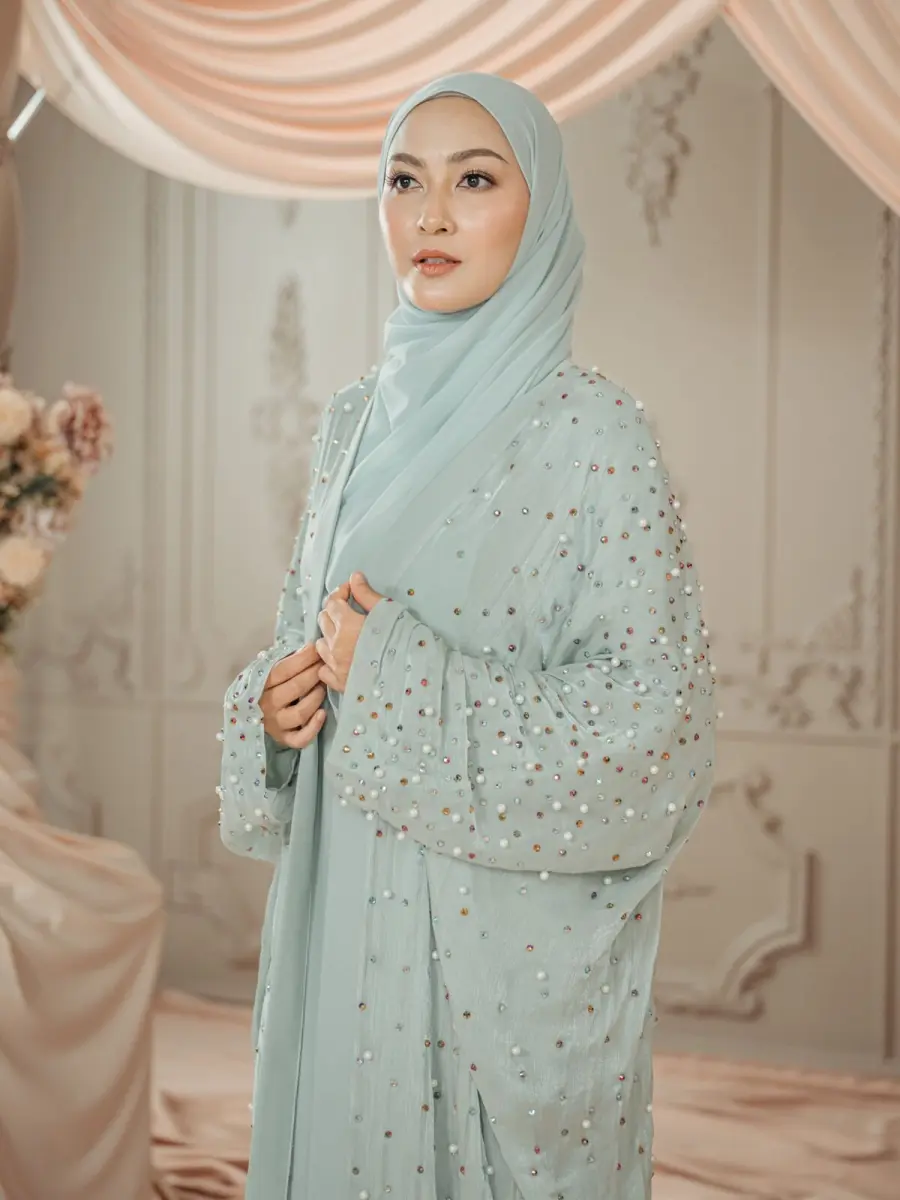 Maya Kaftan Pearls Pistachio