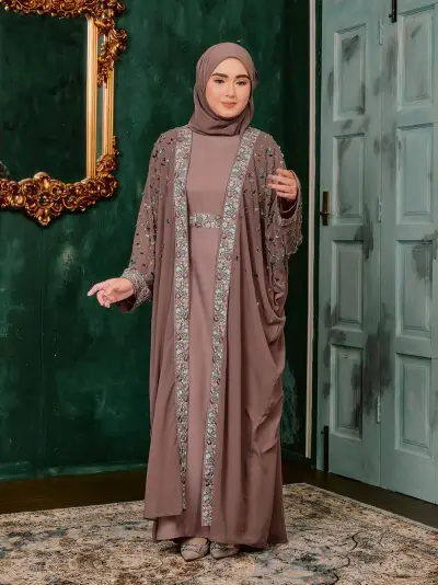 Delisha Mauve