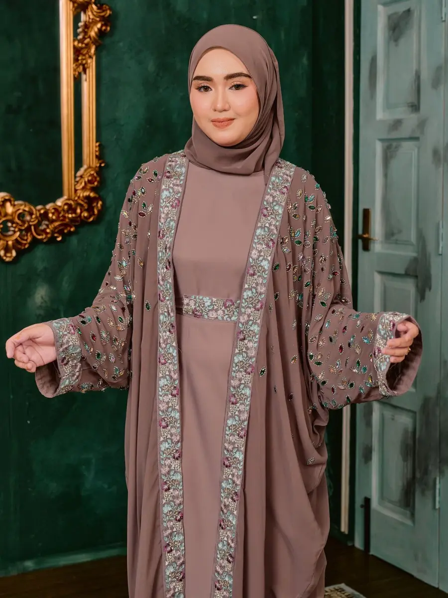 Delisha Mauve