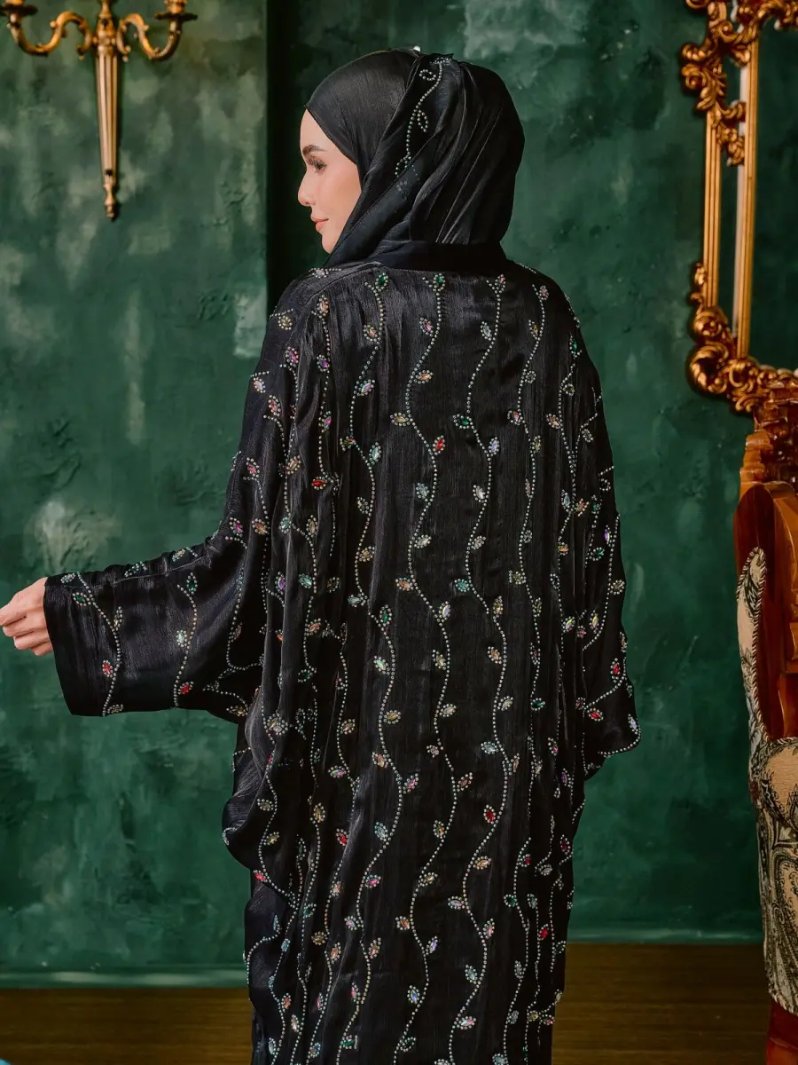 Ready Stocks Lily Black