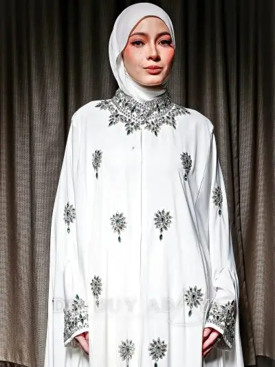 Mahani Luxe with Collar