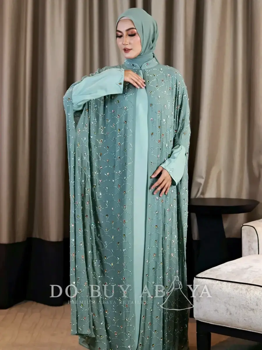 Ariel Abaya Cape