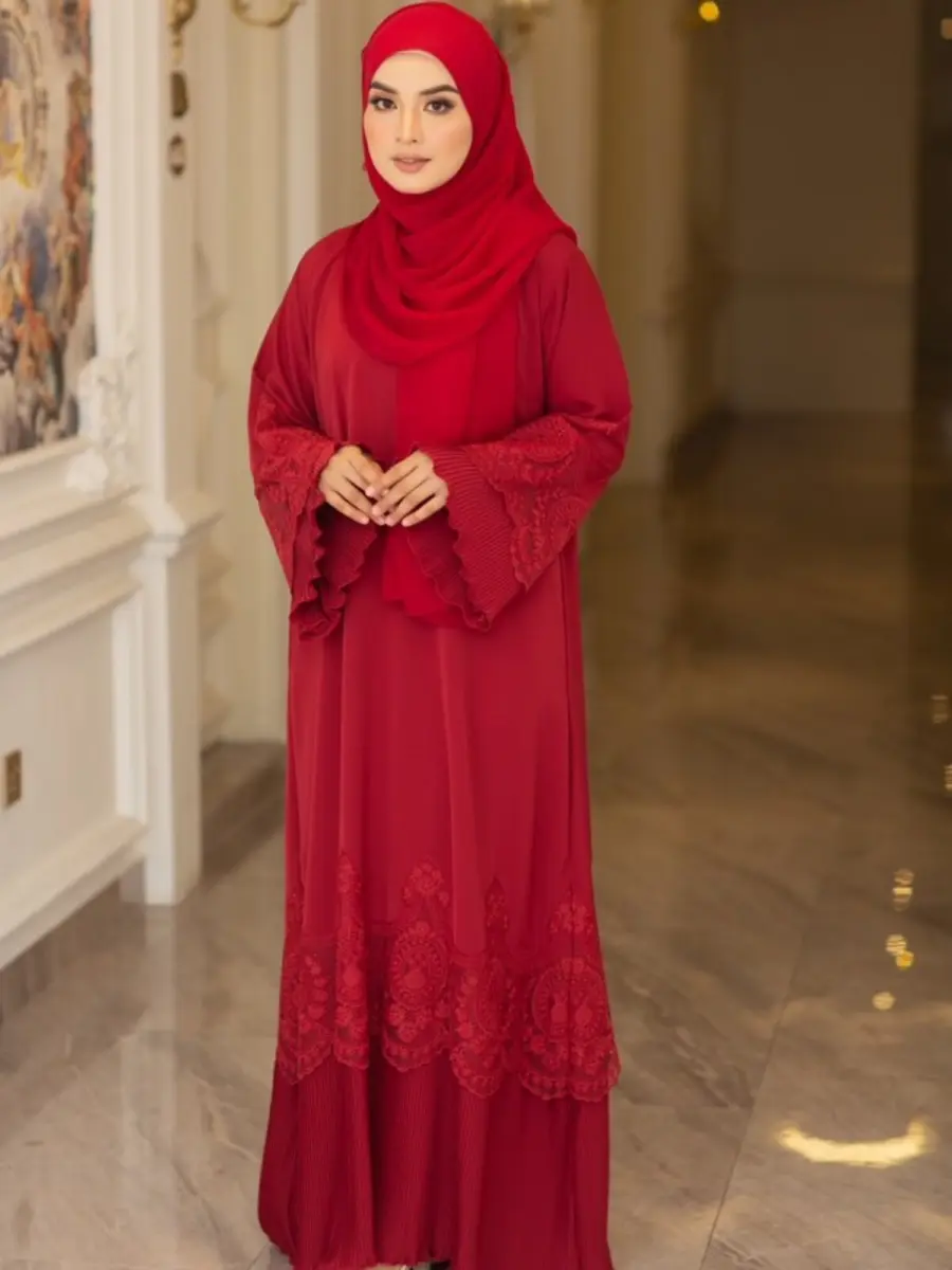 Amel Pleated Red