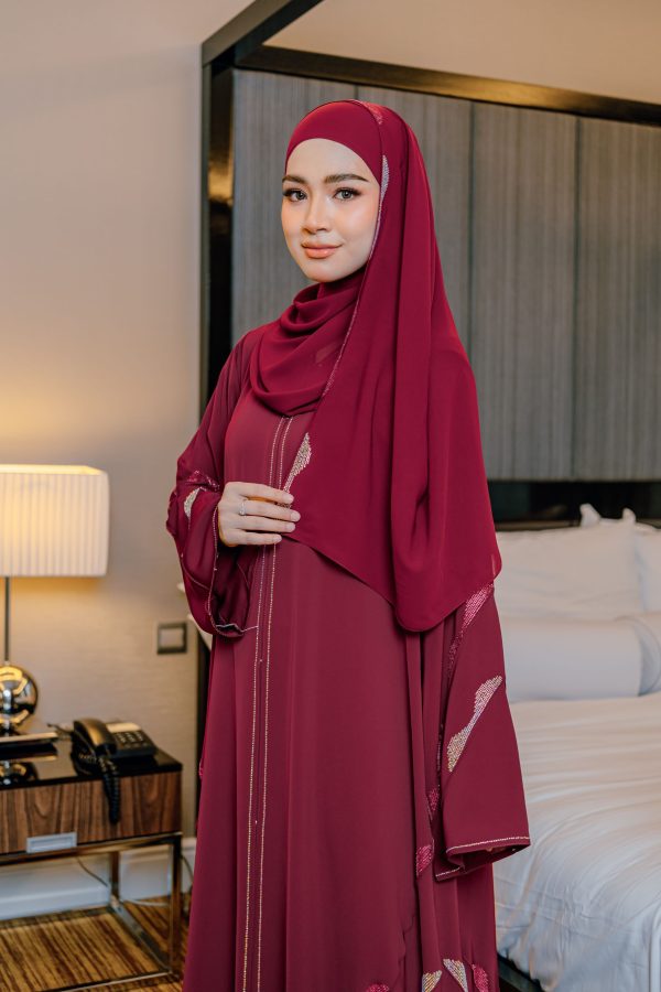 Ready Stocks Qiss Maroon