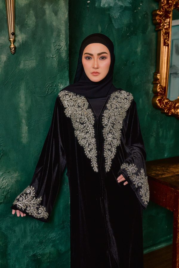 Ready Stocks Kayra Velvet Black