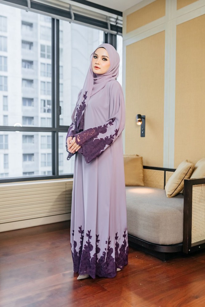 Luna Abaya Light Purple - Dark Lace