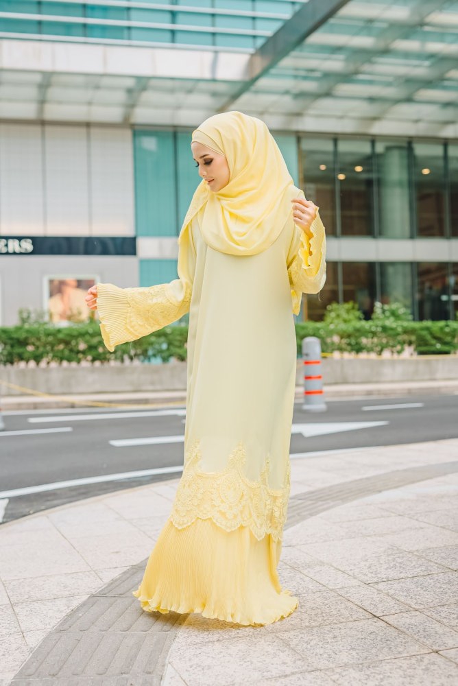 Amel Abaya Pleated  Yellow