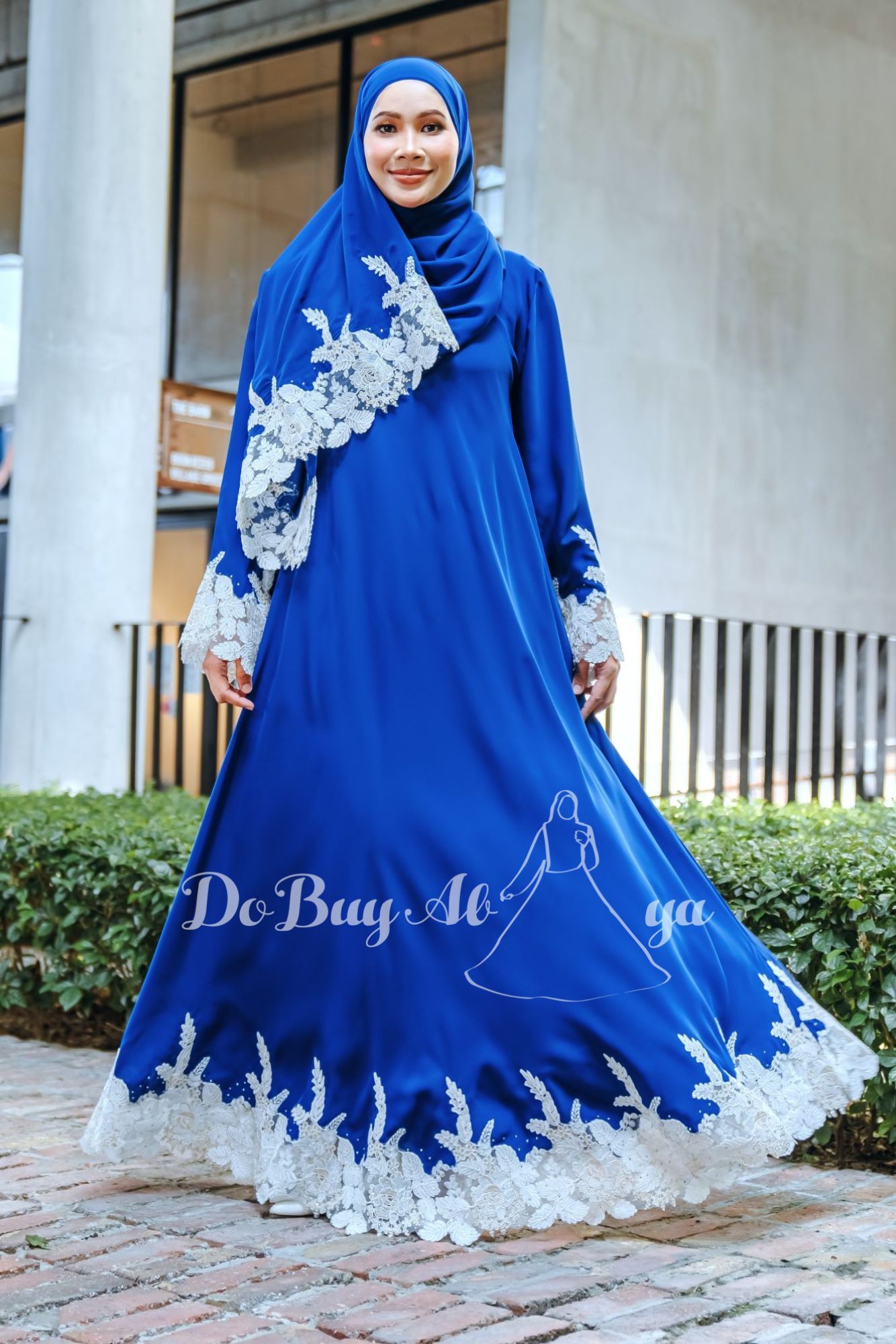 Ruma Princess Cut Royal Blue - Beige Lace