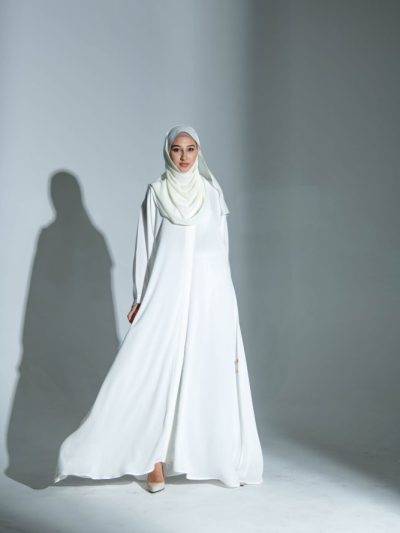 Layla Abaya White