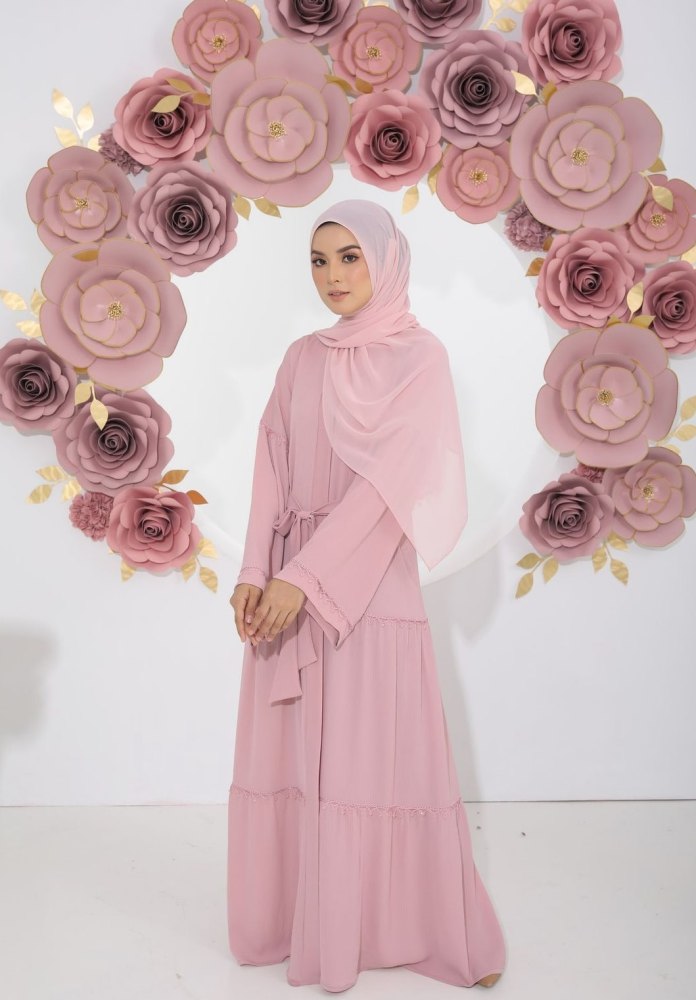 Duchess Abaya in Pink