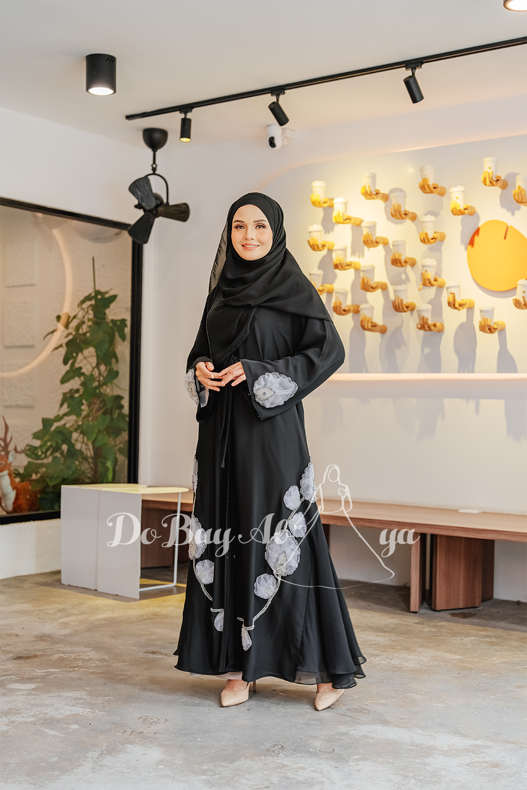 Majestic Black Abaya
